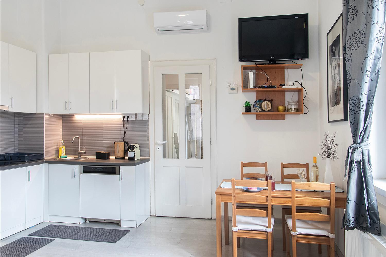 Dora Apartment Near Buda Castle With Parking! Budapeszt Zewnętrze zdjęcie